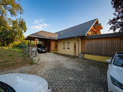 2-Zimmer-Gewerbeimmobilie mieten in Gmunden – 60 m², € 645 – Bild 3 von 6