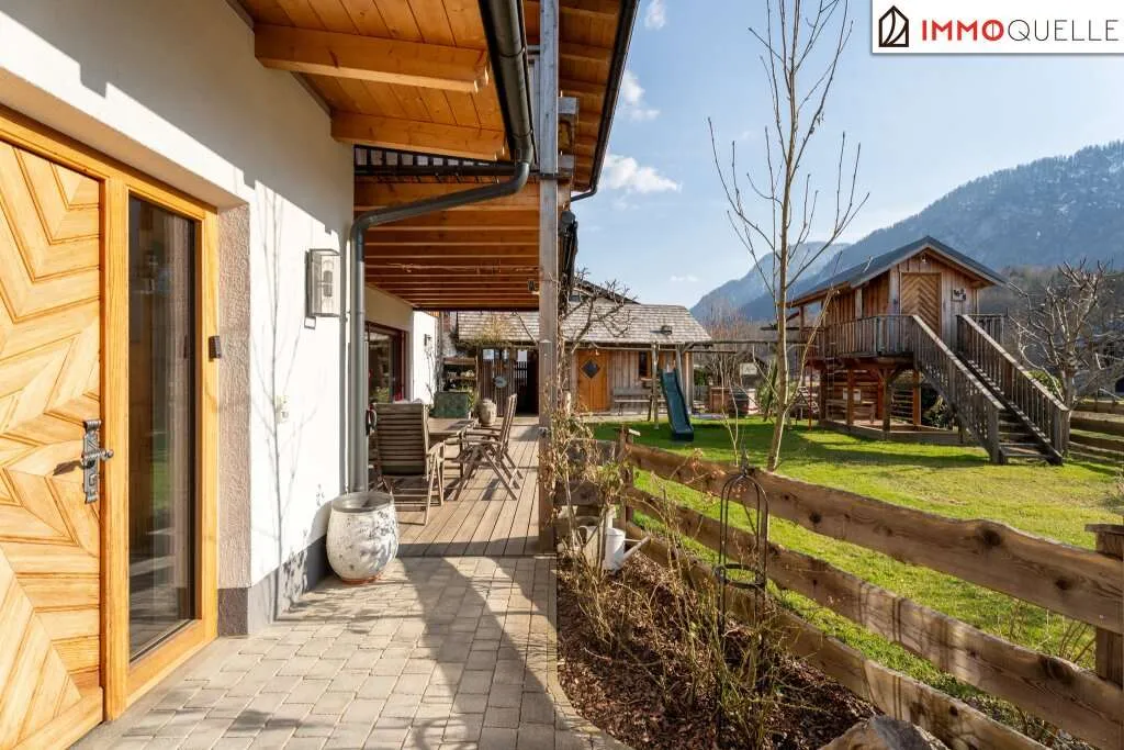 Ein Rückzugsort mit Panoramablick - Großzügiges Einfamilienhaus mit Einliegerwohnung in traumhafter Aussichtslage - Ansicht 2