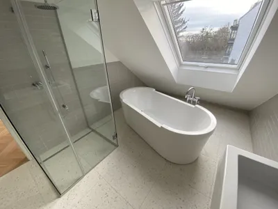 Neuwertige, repräsentative, helle und großzügige 4 Zimmer Dachgeschoßwohnung mit Poolnutzung – Bild 3