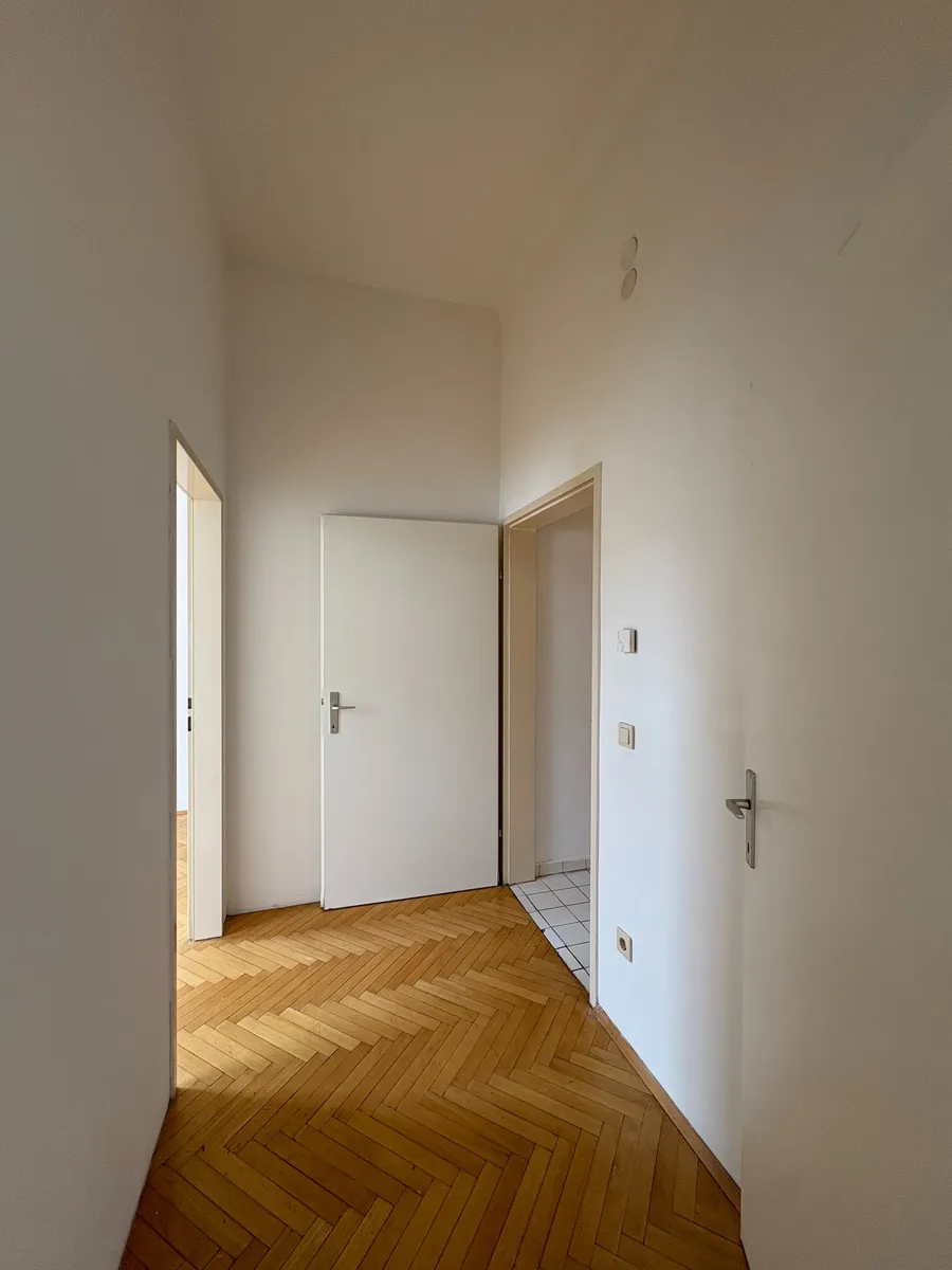 2-Zimmer-Altbauwohnung mit Lift in guter Lage des 14. Bezirks - Ansicht 3
