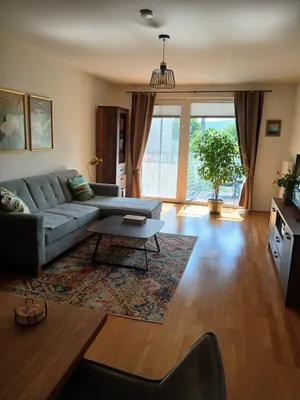 2-Zimmer-Wohnung mieten in Baden – 65 m², € 670 – Bild 1 von 18