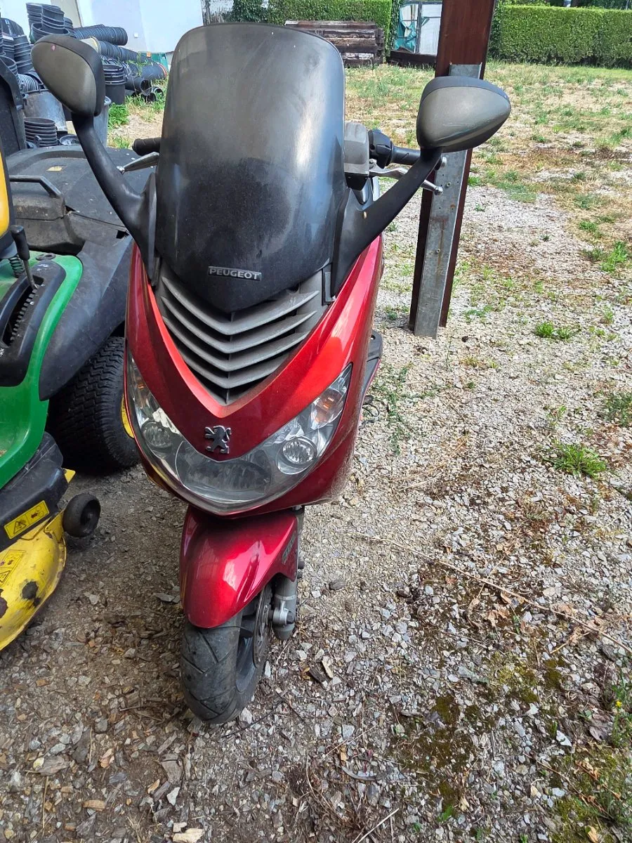 Peugeot Elyséo