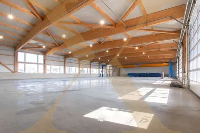 Gewerbeimmobilie mieten in Perg – 1 338 m², € 7.385