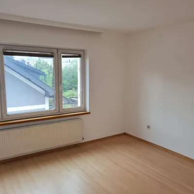 Wohnung mieten in Vöcklabruck – 82 m², € 800 – Bild 2 von 5