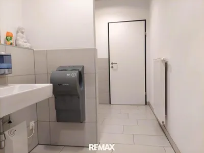 19-Zimmer-Gewerbeimmobilie mieten in Graz – 603 m², € 8.412 – Bild 20 von 23