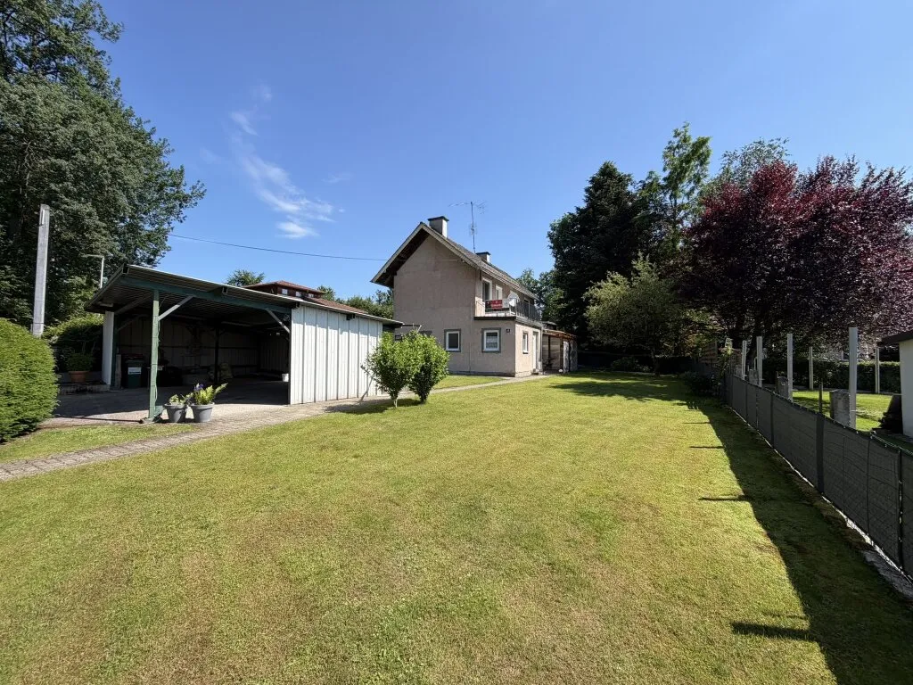 Charmantes 4-Zi-Haus in Vöcklabruck (Am Altmannsberg) mit Terrasse, Stellplätzen & Einbauküche!, Vöcklabruck