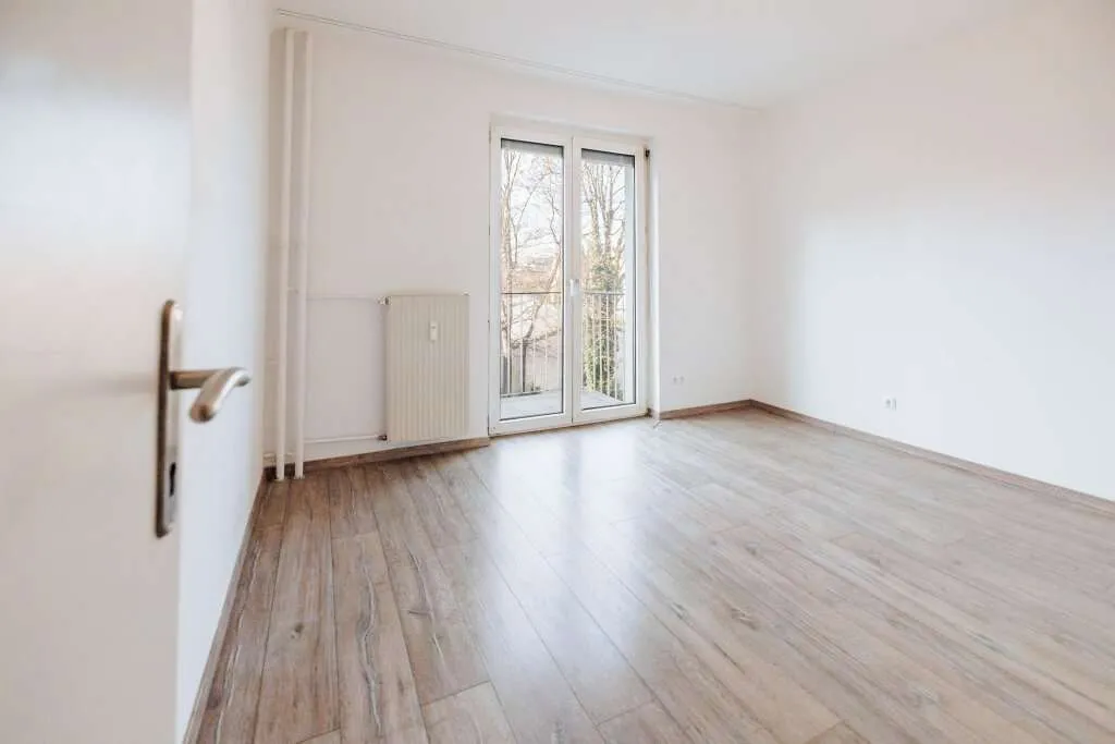 WOW I RENOVIERT I BALKON I NÄHE LENDPLATZ I BADEWANNE I MODERNER SCHNITT I HAUSTIERE ERLAUBT I RUHIGE LAGE I PROJEKT WOHNEN – pohled 3