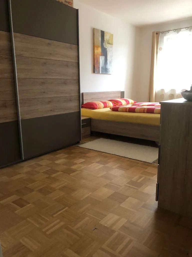 Provisionsfrei! Schöne, große 2 Zimmer Wohnung mit ca. 80 m². Mit Blick ins Grüne, in See und Uninähe - Ansicht 2