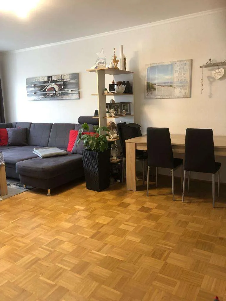 Provisionsfrei! Schöne, große 2 Zimmer Wohnung mit ca. 80 m². Mit Blick ins Grüne, in See und Uninähe - Ansicht 3