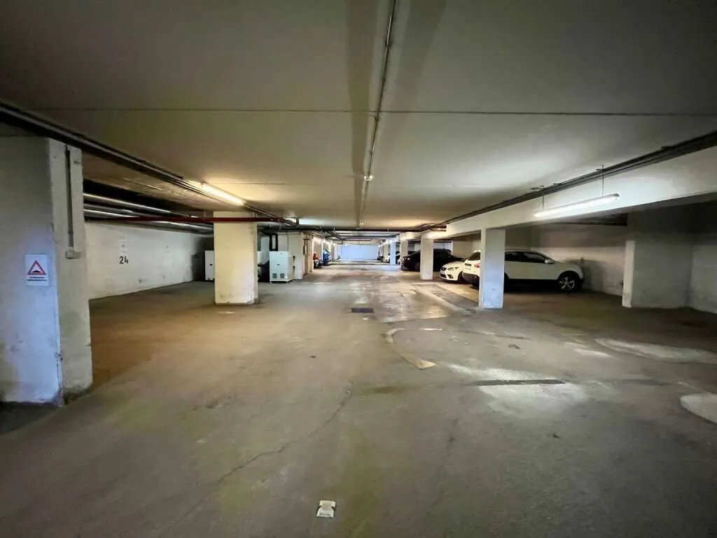 Sichern Sie sich Ihren Stellplatz - Jetzt mieten und sorgenfrei parken! - Ansicht 2