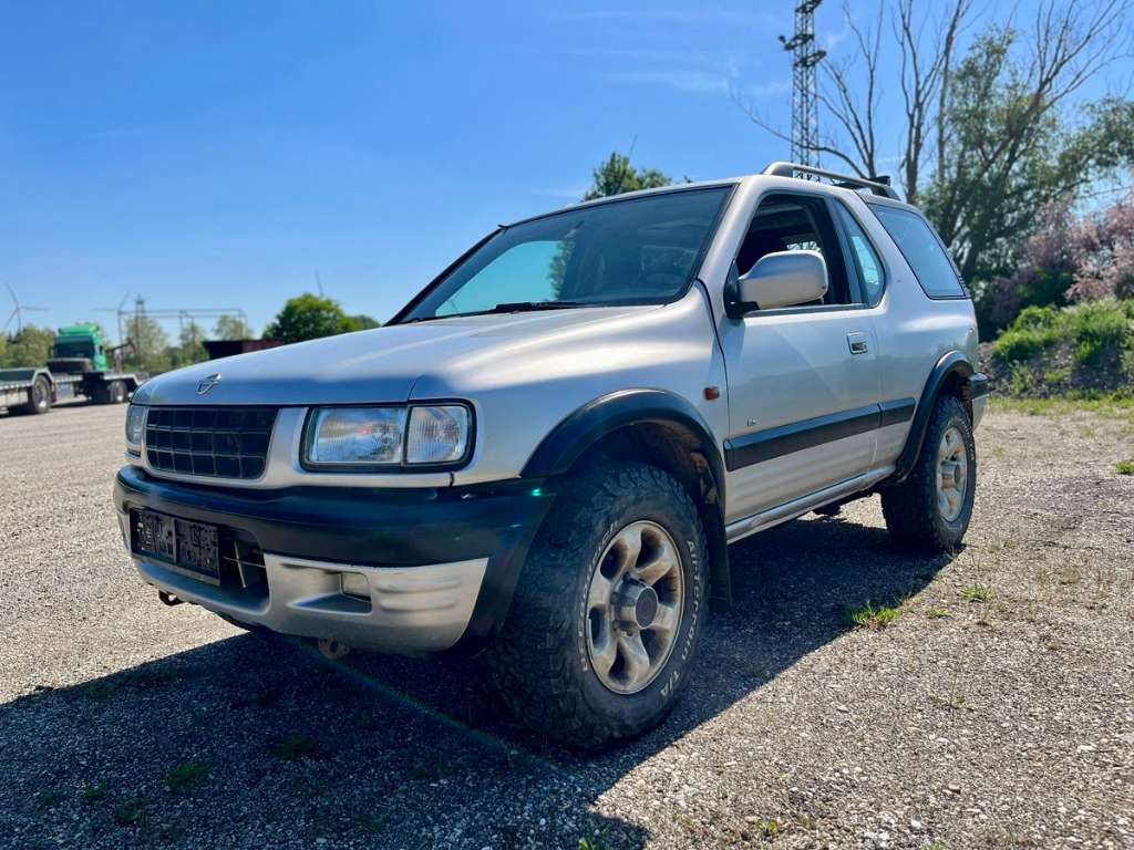 Opel Frontera 2.2DTH 4X4 HARDTOP SUV / Geländewagen