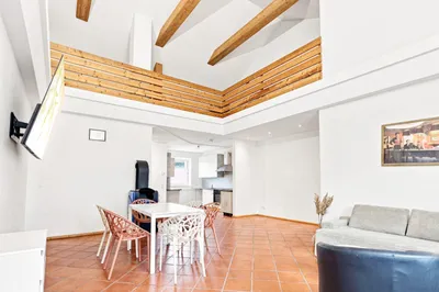 5-Zimmer-Wohnung kaufen in Vöcklabruck – 148 m², € 288.000 – Bild 1 von 16