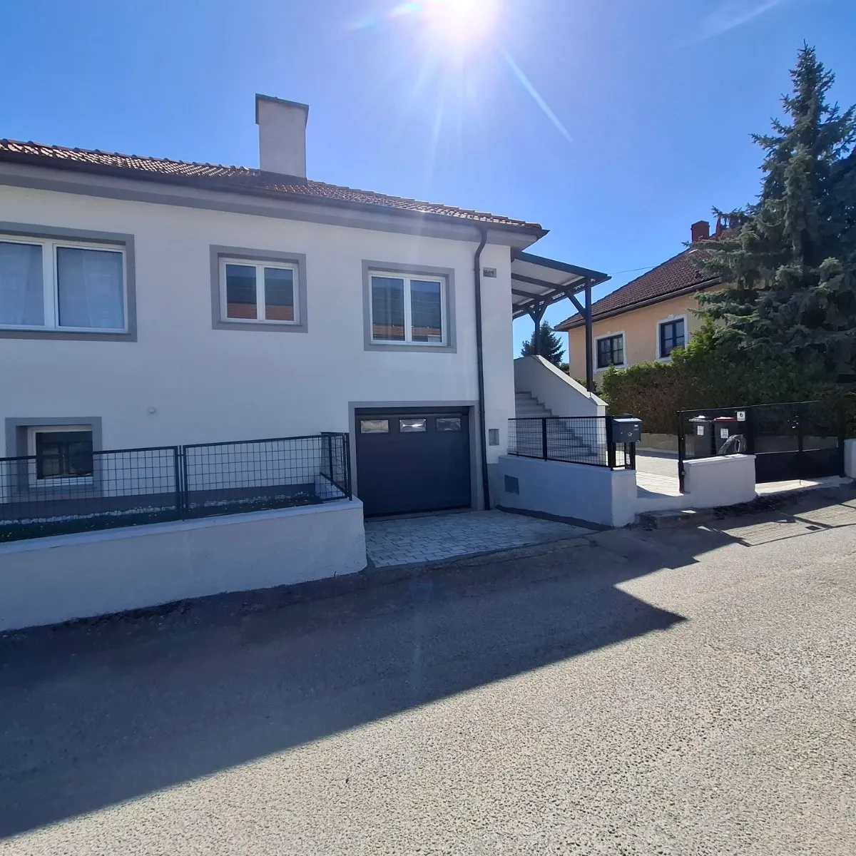 Mehrfamilienhaus / Saniert / sofort bezugsfertig / in TOP-Lage MAISSAU / Bezirk Hollabrunn - Ansicht 2