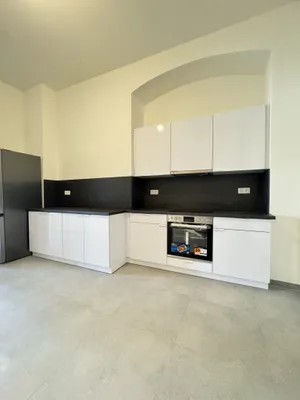 3-Zimmer-Wohnung mieten in Wiener Neustadt – 130,8 m², € 1.895 – Bild 2 von 6