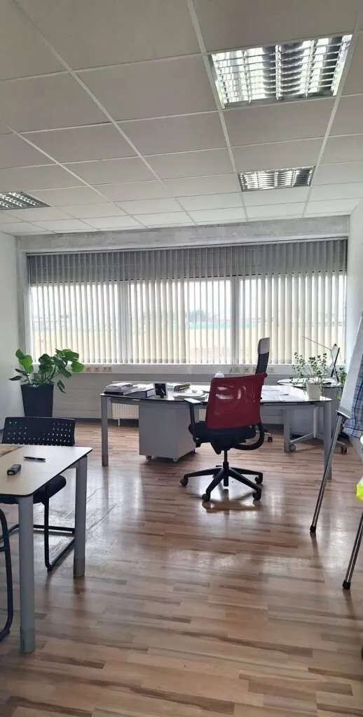 Büroflächen inkl. großem Lager und Parkplätzen zu vermieten! - Ansicht 3