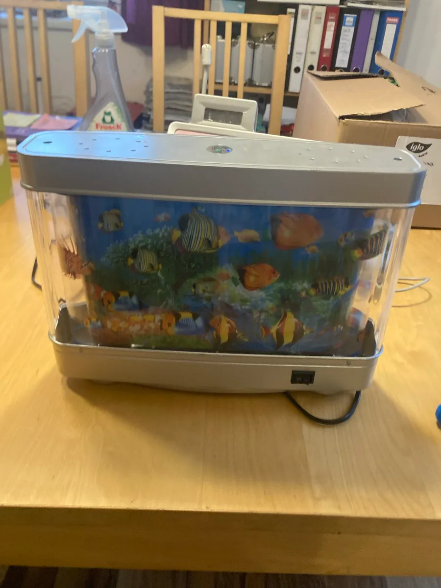 Plastik Aquarium, € 10,- (8274 Buch-Geiseldorf)
