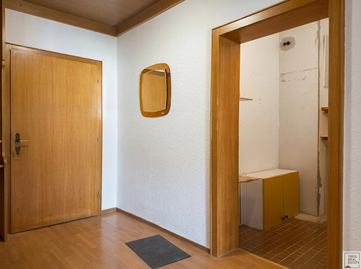 Großzügige 4-Zimmer-Wohnung mit zwei Balkonen und Potenzial in Wattens - Ansicht 3