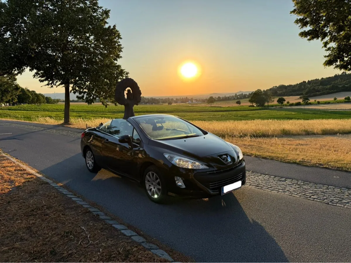 Peugeot 308 2012 photo 2