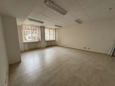 Gewerbeimmobilie mieten in Zell am See – 100 m², € 1.500 – Bild 2 von 7