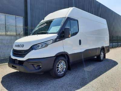 IVECO Daily AKTIONSMODELL BUSINESS Transporter / Kastenwagen