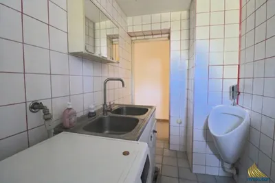 14-Zimmer-Gewerbeimmobilie kaufen in Linz Land – 260 m², € 650.000 – Bild 12 von 21