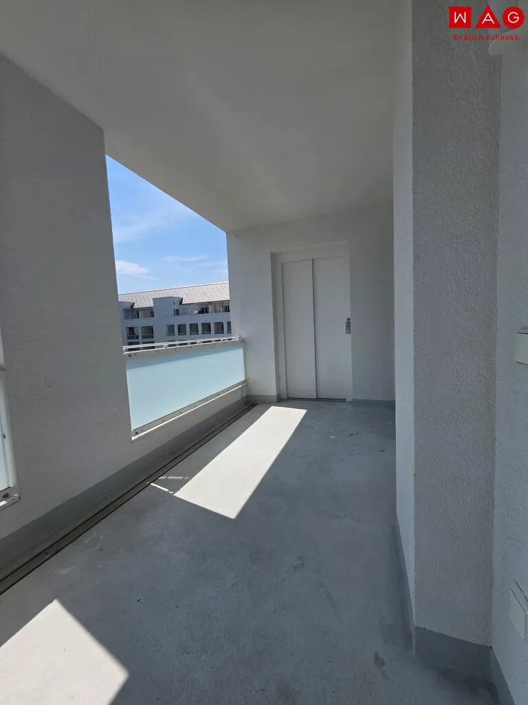 Wohnen mit viel Freiraum: 3 Zimmer, große Loggia -12,5 m² mit Lift in Linz/Bindermichl! AB SOFORT VEFÜGBAR! – pohled 2