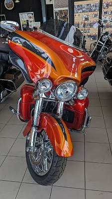 Harley-Davidson CVO FLHTCUSE8 CVO ULTRA LIMITED