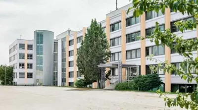 Gewerbeimmobilie mieten in Wien – 212 m², € 10 – Bild 1 von 19