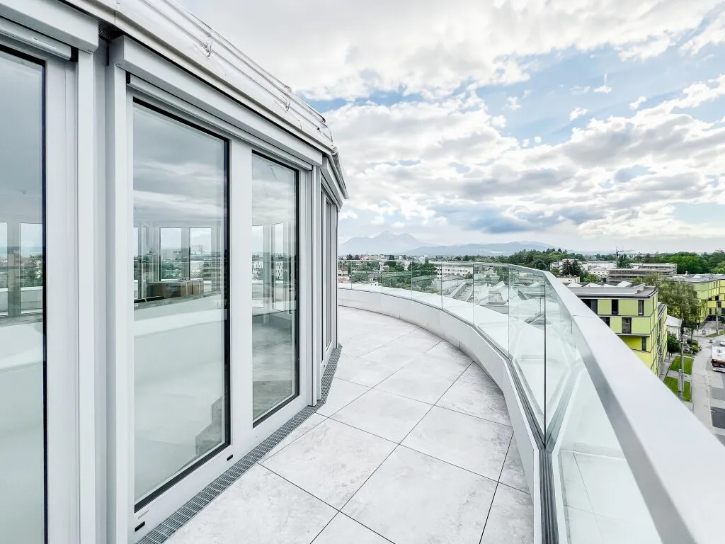 3-Zimmer-Maisonette mit Terrasse und Parkplätzen - Ansicht 2