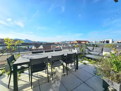 MODERNE DACHGESCHOSS-MAISONETTE · 1210 WIEN - Vier Terrassen. Zwei Ebenen. Dein Zuhause. – Bild 2