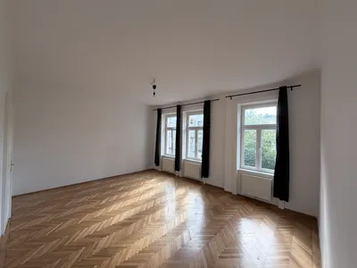 Sehr helle 4 Zimmer Altbauwohnung zur Vermietung!