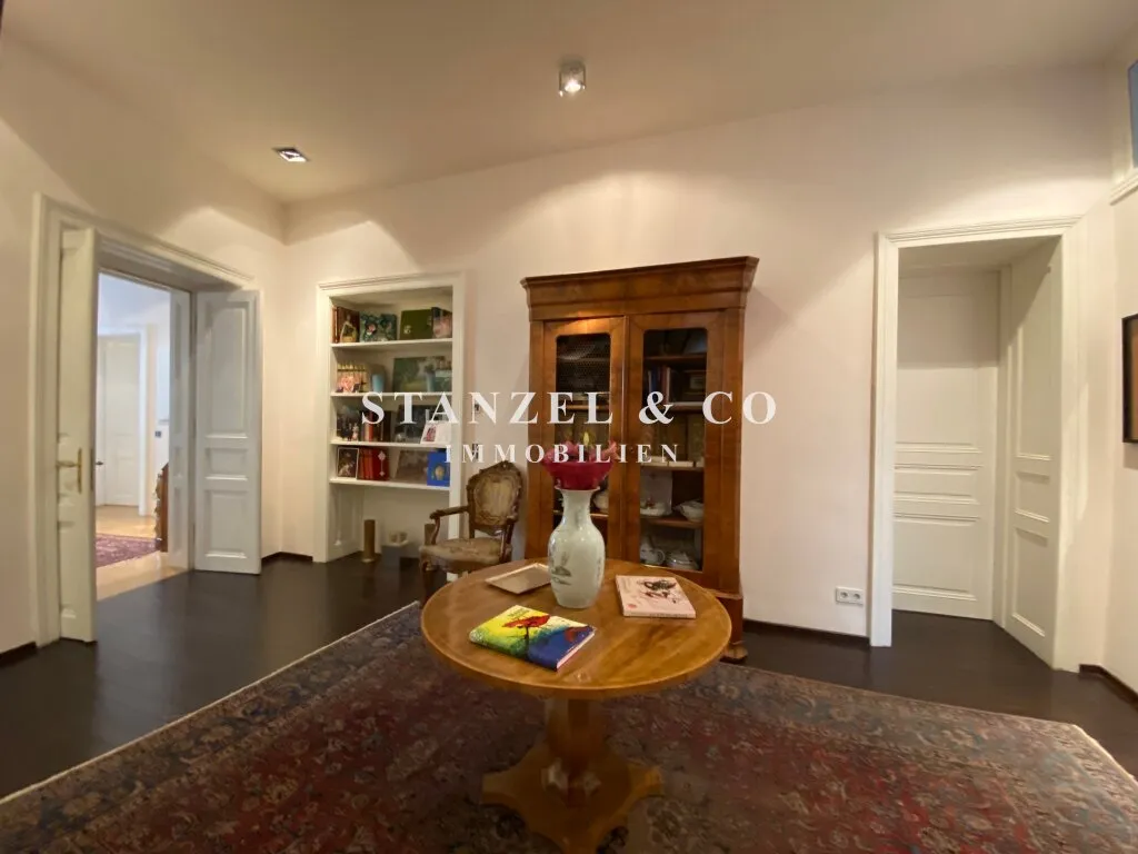 TOLLES ALTBAUAPARTMENT AM KARLSPLATZ - Ansicht 2