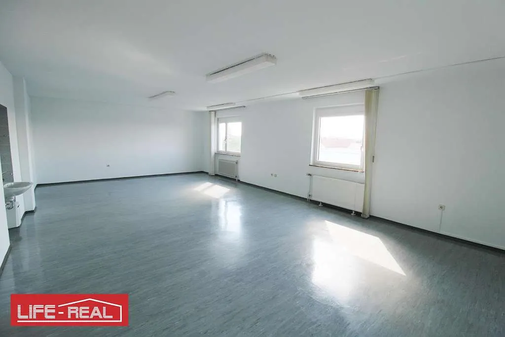 Helles, geräumiges Büro in Traun – pohled 3