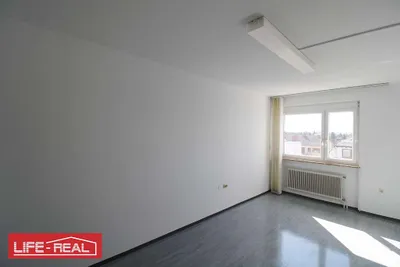 2-Zimmer-Gewerbeimmobilie mieten in Linz Land – 68 m², € 560 – Bild 4 von 5