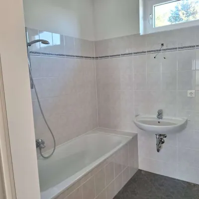 2-Zimmer-Wohnung mieten in Wiener Neustadt Land – 62,11 m², € 643 – Bild 5 von 9