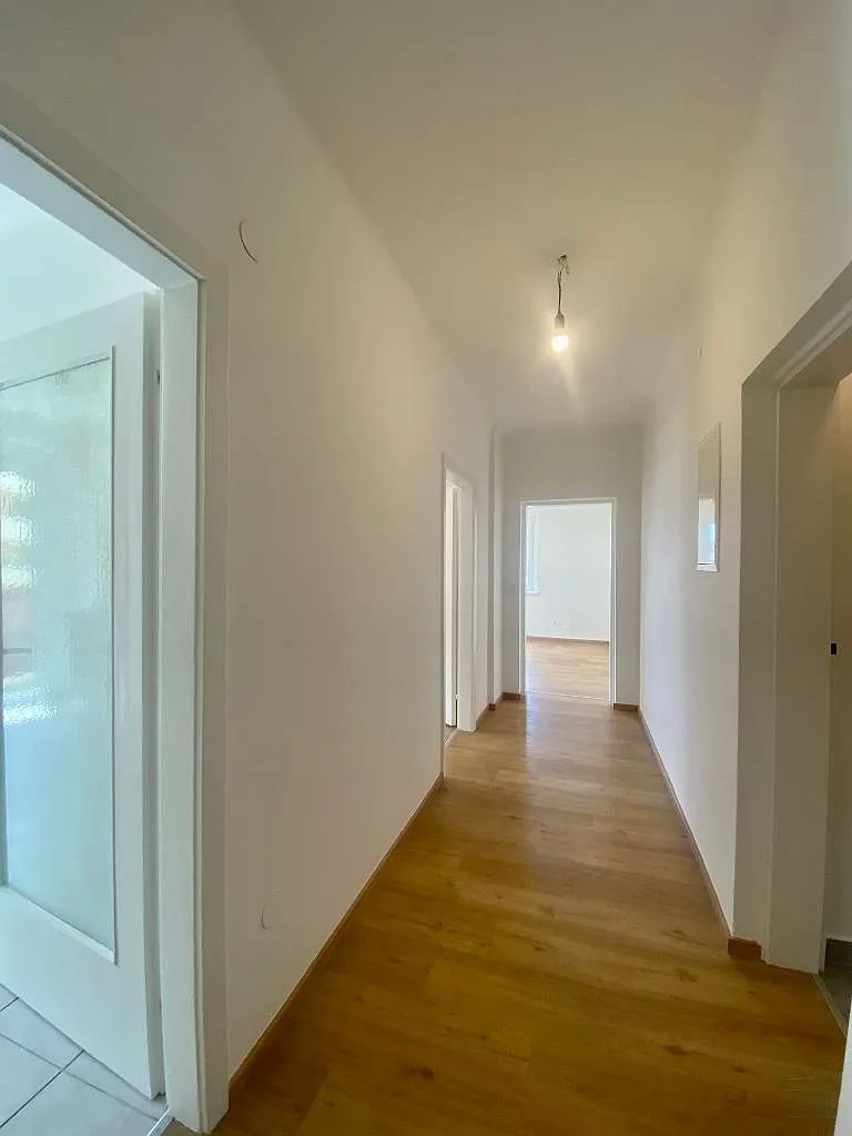 Befristet vermietete, sonnige 2-Zimmer Wohnung inkl. Küche & Balkon! - Ansicht 3
