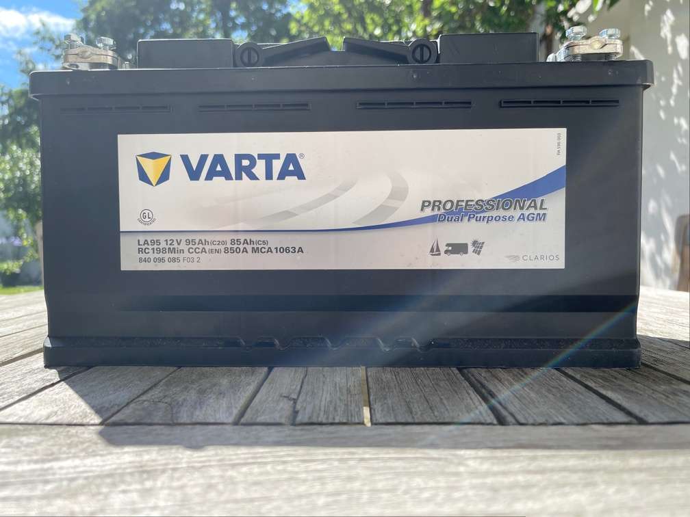 Varta Professional Dual Purpose AGM-Batterie bei Camping Wagner
