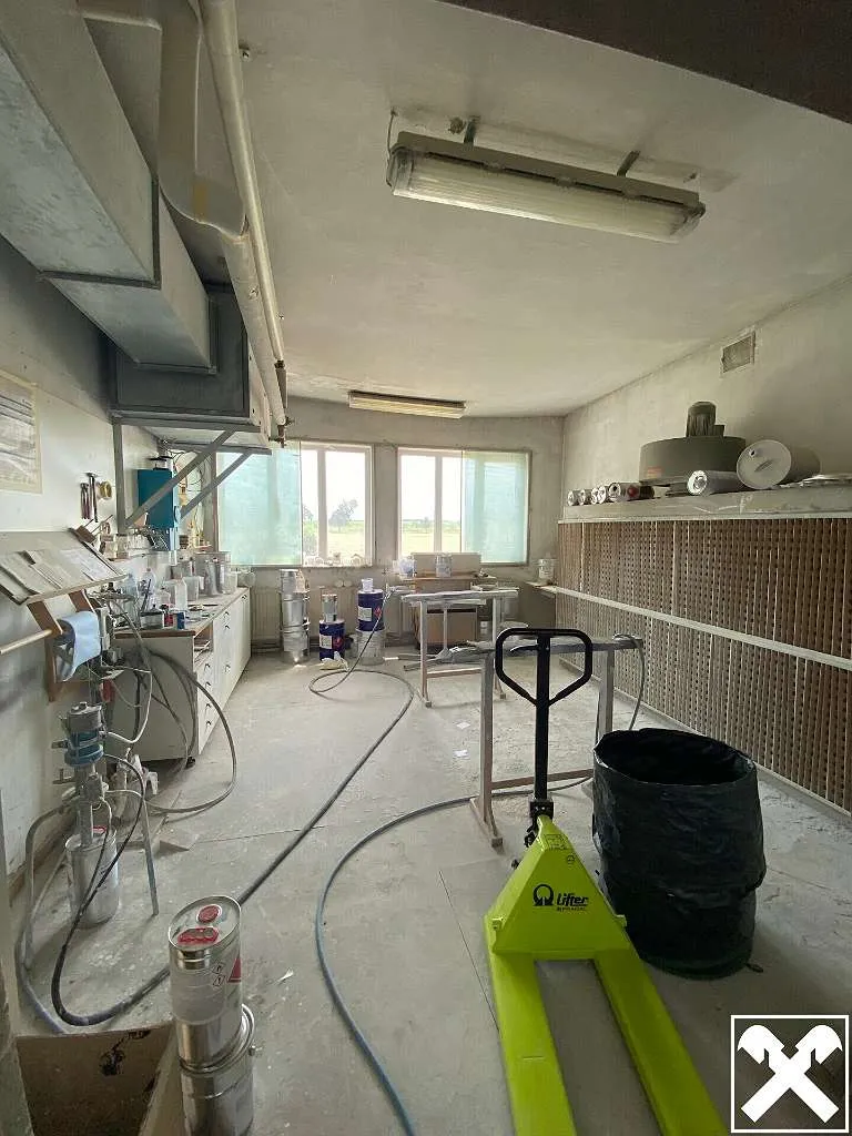 Vielfältig nutzbare Gewerbefläche mit Garage - Ansicht 3
