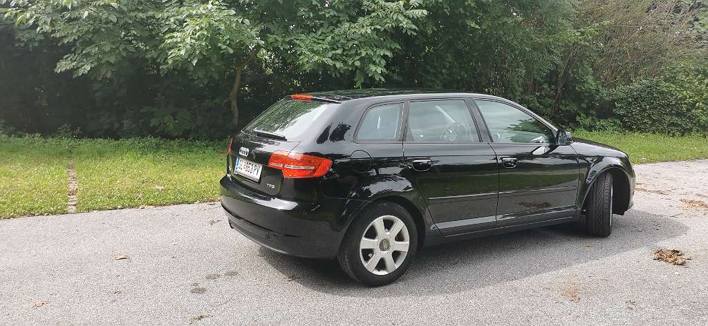 Halbgarage für Audi A3, VW Golf, Opel Astra, ., € 14,- (7100 Neusiedl am  See) - willhaben