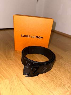 Louis Vuitton Kartenetui, € 220,- (1220 Wien) - willhaben