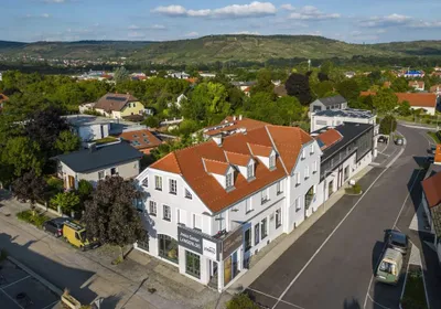 Gewerbeimmobilie kaufen in Krems Land – 1 328 m², € 1.290.000 – Bild 2 von 32