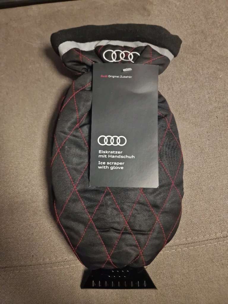 Audi Eiskratzer mit Handschuh, € 3,- (8580 Köflach) - willhaben