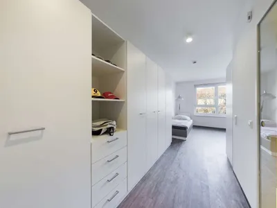 DIE ZIMMEREI | Dein Sommer in Wien: möbliertes Apartment nahe der Universität SFU & WU |Bigger Bude – Bild 3