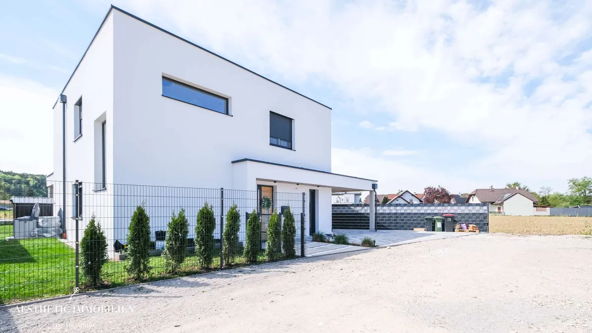 PUCKING - 649.000 Euro - Neubau - Extravagantes Einfamilienhaus – pohled 3