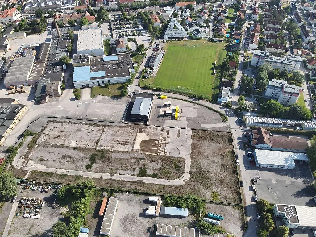 Hervorragendes Betriebsgebiet in A2-Nähe. - Ansicht 2