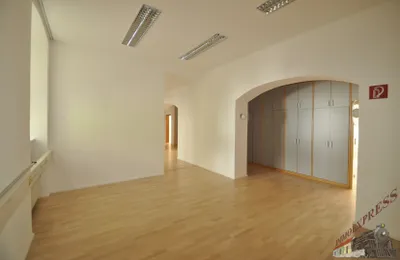 4-Zimmer-Gewerbeimmobilie mieten in Sankt Pölten – 180 m², € 2.314 – Bild 4 von 19