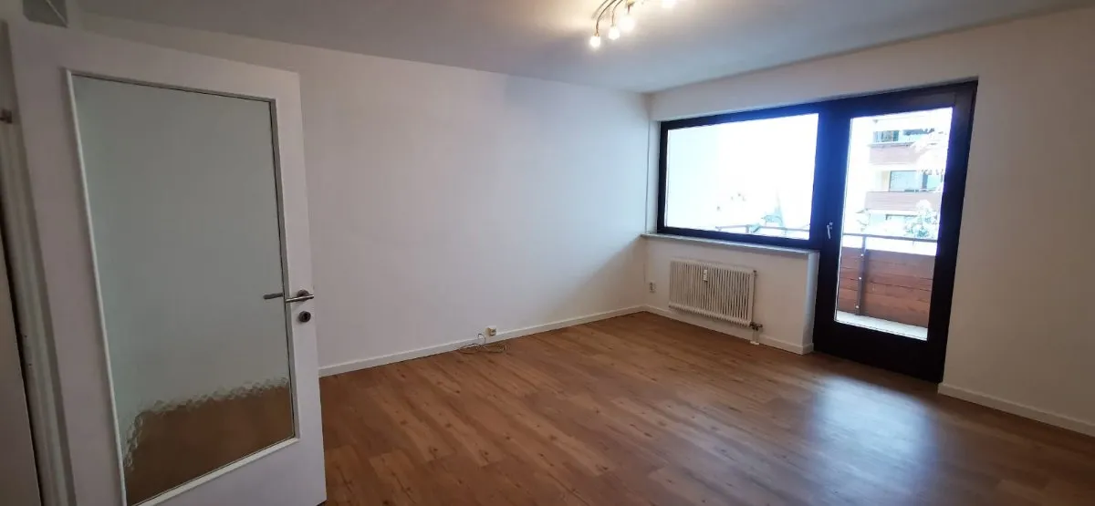 Schöne Wohnung mit Balkon - in Uni Nähe – pohled 3