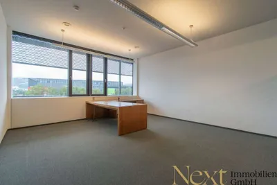 Gewerbeimmobilie mieten in Linz – 130 m², € 2.441 – Bild 2 von 8