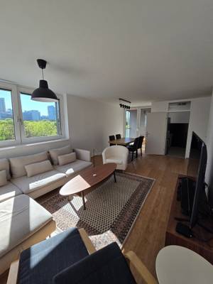 Furnished Apartment in Walking Distance to VIC