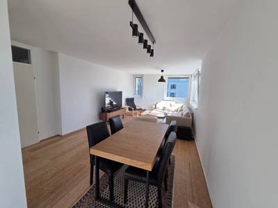 Furnished Apartment in Walking Distance to VIC – Bild 3